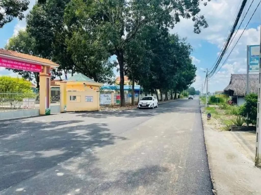 Main-CẦN TIỀN BÁN GẤP 1020M2 ĐẤT SỔ RIÊNG NGAY KCN GẦN CHỢ DÂN ĐÔNG. GIÁ 430TR-3