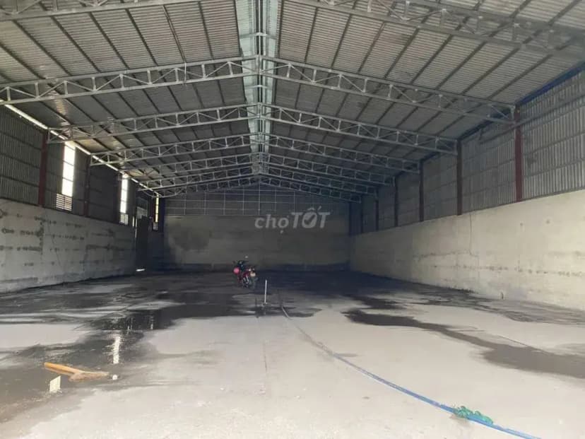 Cho thuê Kho, nhà xưởng 700m2 giá 35 triệu tại - Chọn - Phường Khánh Bình Thị xã Tân Uyên Bình Dương