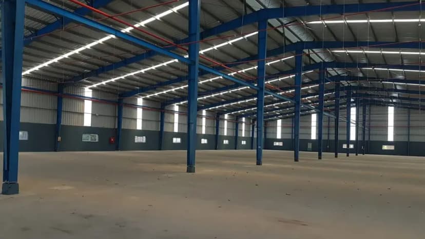 Cho Thuê Kho Xưởng KCN Vsip 2, KCN Nam Tân Uyên, Tỉnh Bình Dương 3.500m² / 6.200m² * 2.550m² | 4.400m² • 3.300m² / 2.100m² * 5.400m² | 2.800m²