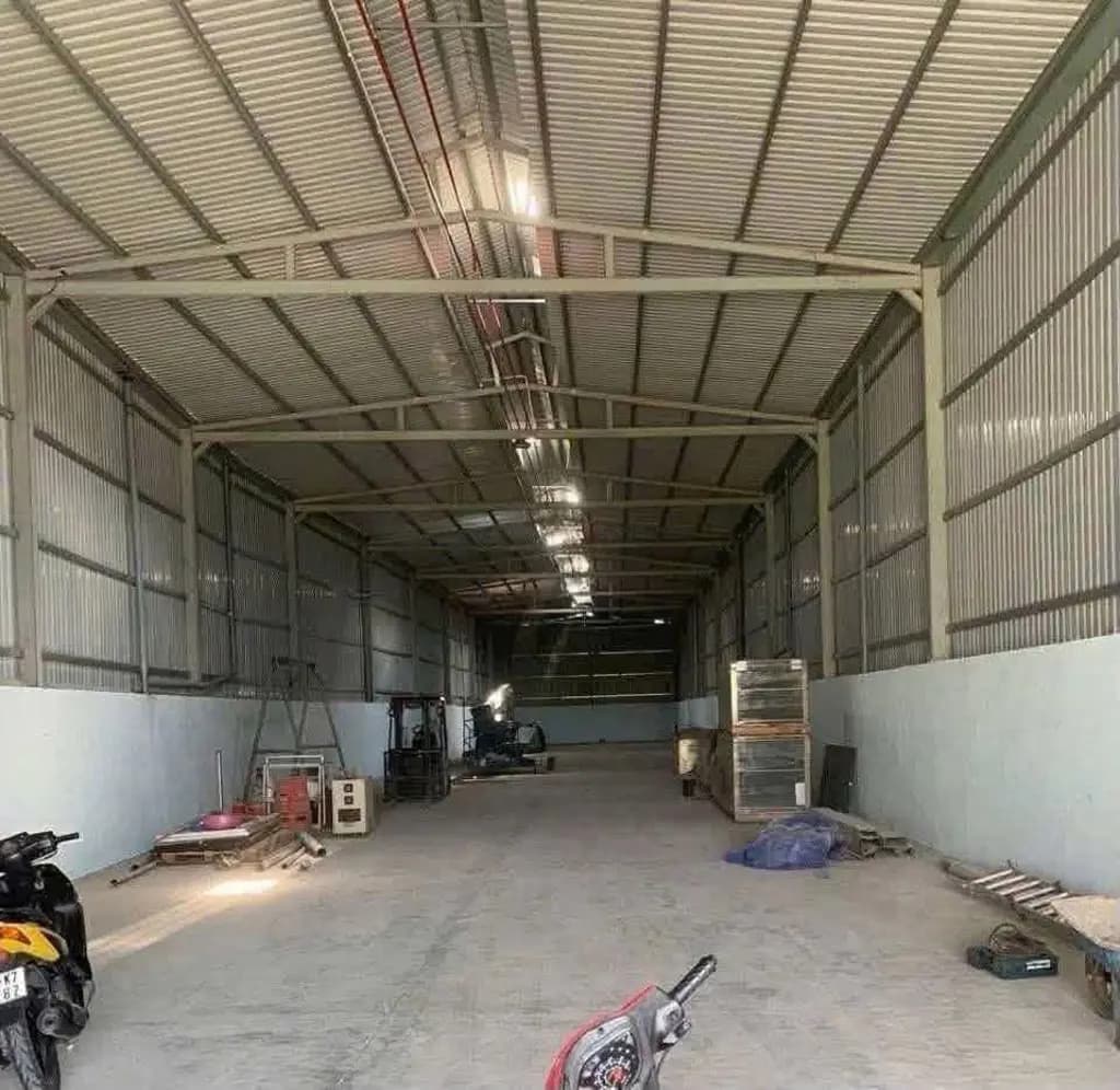 Main-Cho thuê Kho, nhà xưởng 650m2 giá 30 triệu tại - Chọn - Phường Định Hoà Thành phố Thủ Dầu Một Bình Dương-2