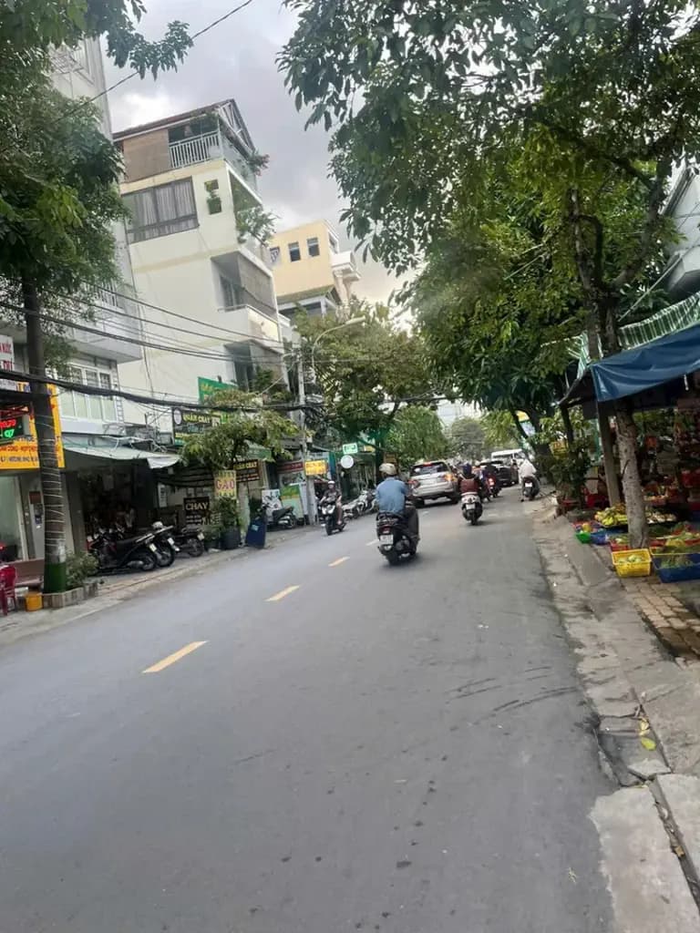 Bán Nhà MT Đường Số 49 P Tân Quy Quận 7. dt 8x20m Sh. vị trí đẹp , Giá 26,5 tỷ