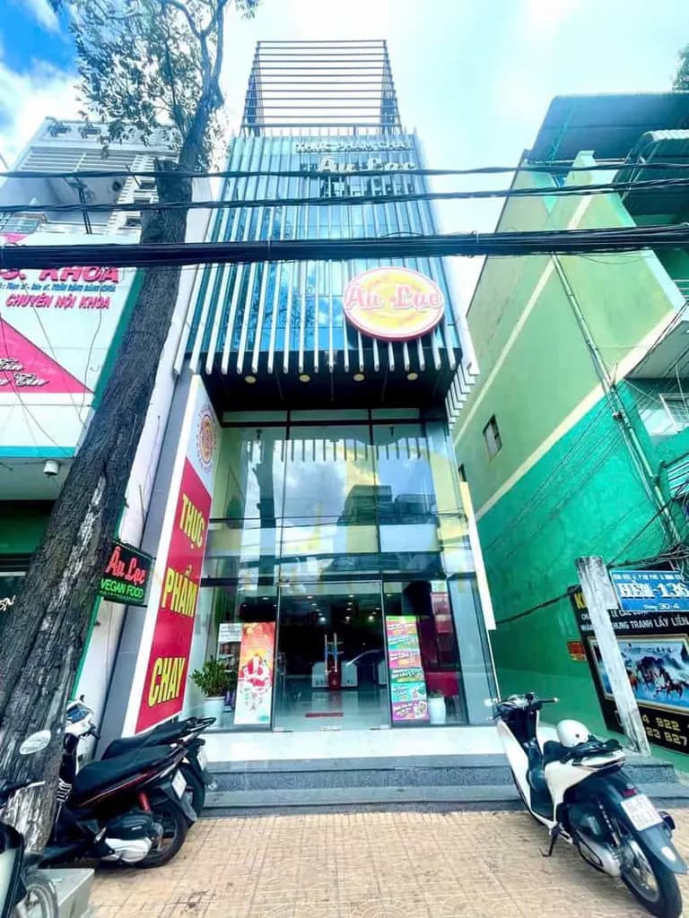 CHO THUÊ TOÀ NHÀ 5 TẦNG CÓ THANG MÁY - MẶT TIỀN ĐƯỜNG 30/4 CẦN THƠ - GẦN VINCOM XUÂN KHÁNH