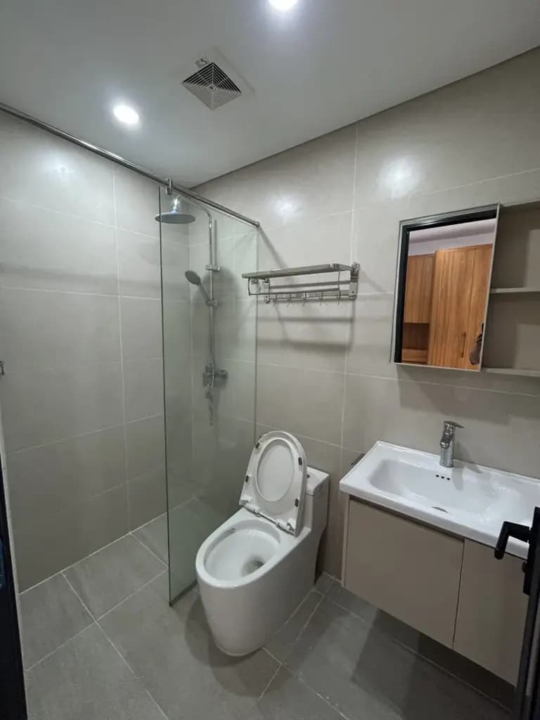 Main-TÒA CHDV MỚI – 29 PHÒNG KHÉP KÍN, FULL ĐỒ - 8 TẦNG 1 HẦM - CHỈ 150TR 📍 Vị trí: Nam Từ Liêm – đường thông thoáng, giao thông thuận tiện, tiện ích đầy đủ. 🏗️ Quy mô: 200m² × 8 tầng • T1: Sảnh lễ tân • T2–8: 29 phòng → 28 Studio + 1 phòng 1K1N 🛋️-5