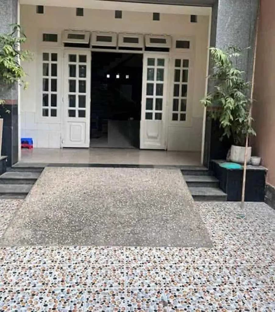 Main-NGUYÊN CĂN MẶT TIỀN KDC HỒNG LONG 5Mx 20M TRET 2 LẦU GIÁ 15TR-2