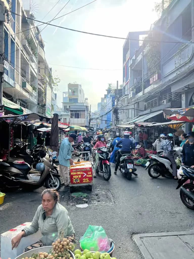 Main-Cho thuê nhà nguyên căn mặt tiền chợ Bình Tiên-2