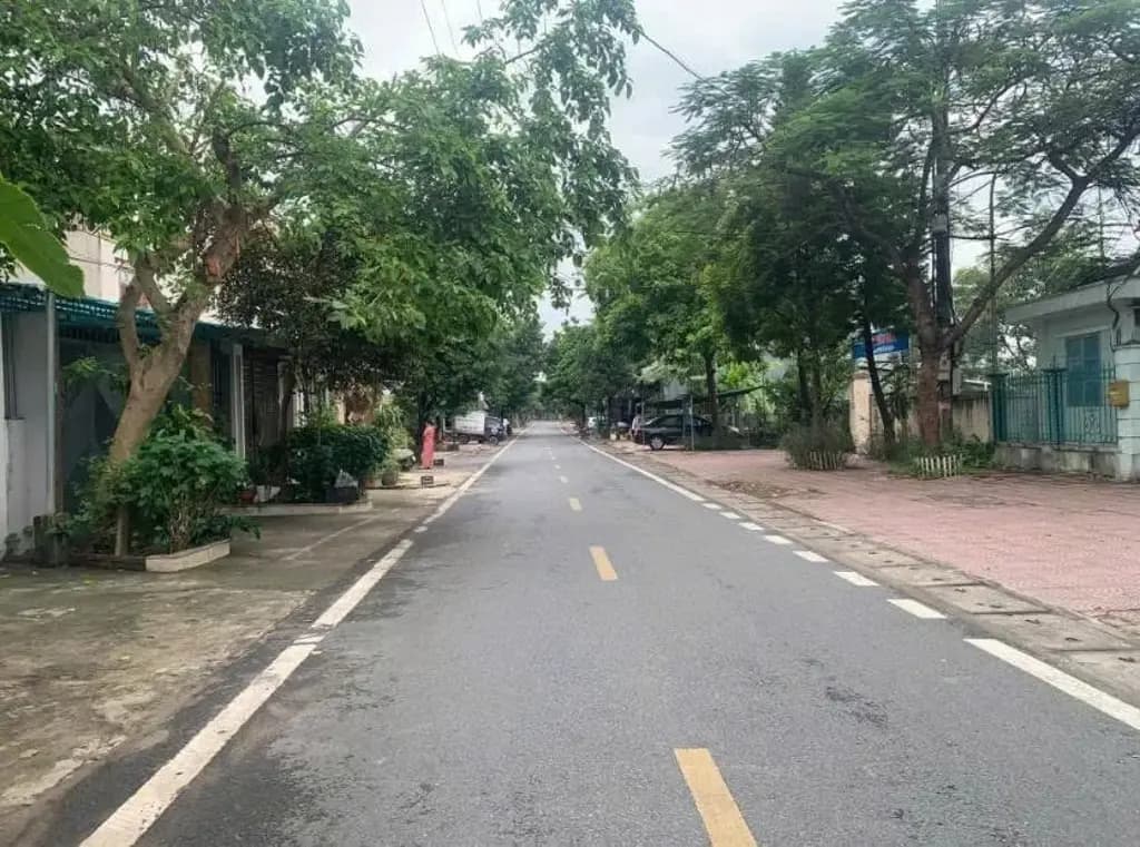 Main-Bán Đất 80m2 có sẵn 80 m2 thổ cư giá 2.3 tỷ tại Phường Xuân Khanh Thị xã Sơn Tây Hà Nội-0