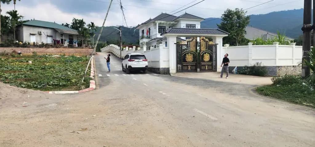 Main-Bán đất đối diện trường Mầm Non Hợp Thành - TP Hòa Bình - 2 mặt tiền 110m2 5xx-4