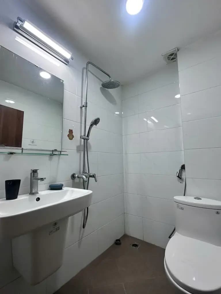 Main-Cho thuê nhà nguyên căn ngõ 207 Xuân Đỉnh - 5 ngủ - Ô tô qua nhà - Hơn 10tr-8