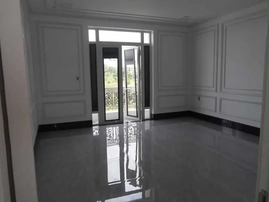 Main-Với diện tích 70m2 xây 1 trệt 2 lầu. Sổ riêng, giá 1 tỷ 890-2
