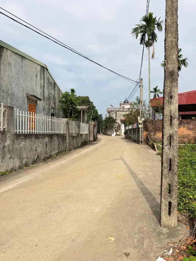 Bán Đất 100m2 có sẵn 100 m2 thổ cư giá 2.1 tỷ tại Hòa Lạc