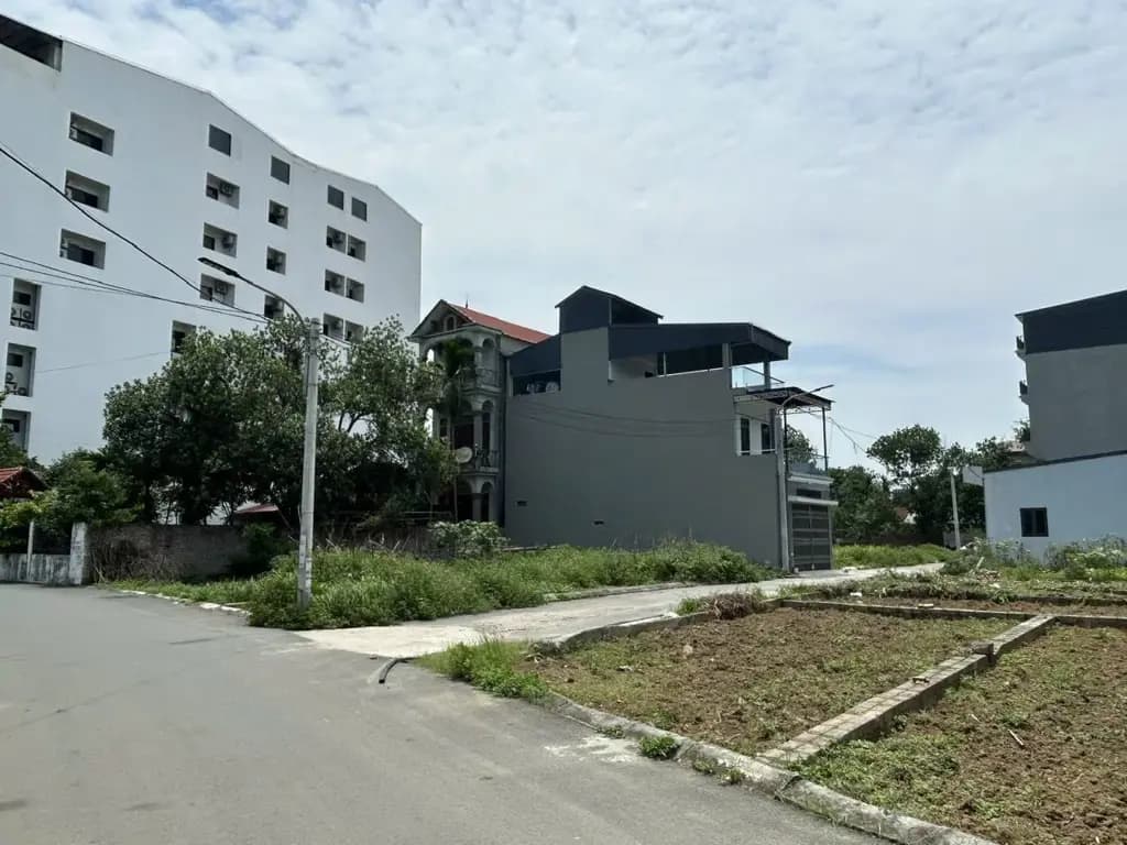 Main-Bán 80m2 Giá 2,1 Tỷ Cách Đại Học FPT Hòa Lạc 1,8km-0