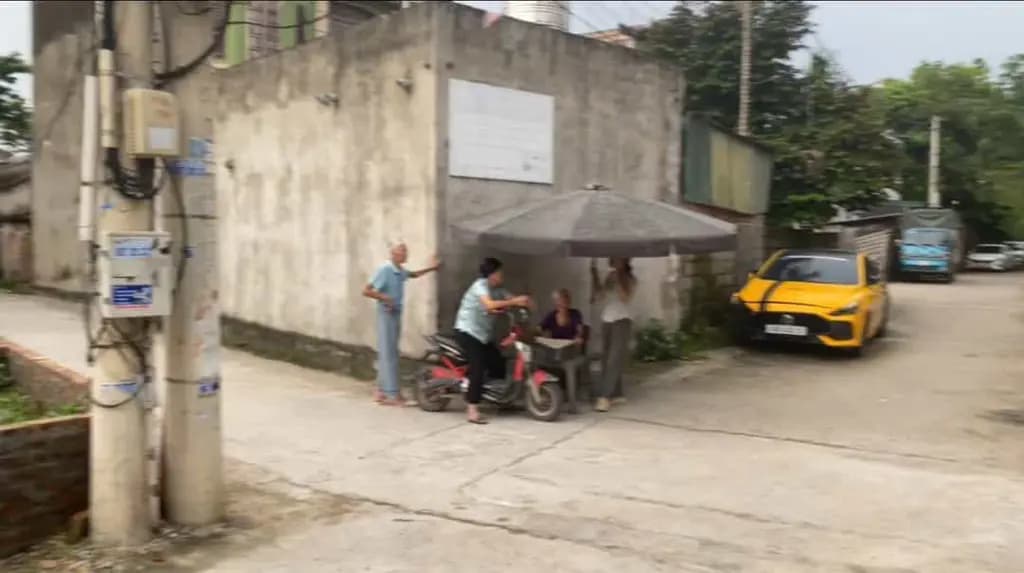 Main-Chính chủ cắt bán 100m2 đất (3 mặt đường) thuộc Khu D - Vinhomes Olympic-5