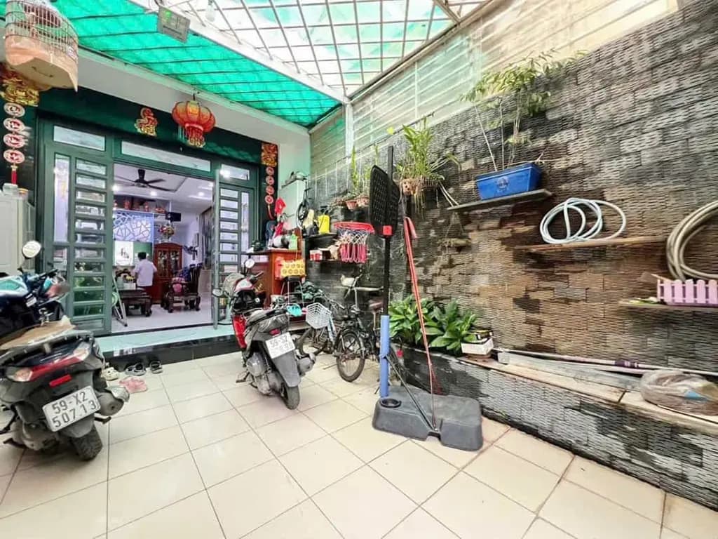 Main-NGUYÊN CĂN NGAY GIGAMALL 4 TẦNG 4PN 4WC FULL NỘI THẤT CHỈ 18TR SÂN XE 7C-1