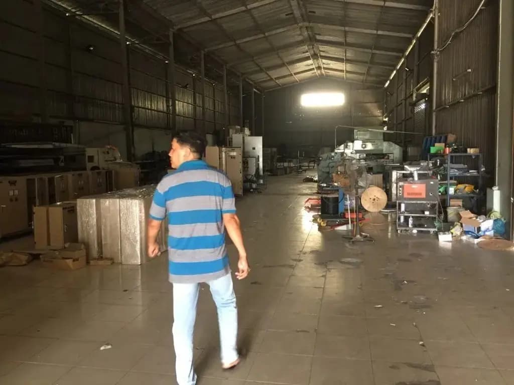 Main-NHÀ XƯỞNG CHO THUÊ MẶT ĐƯỜNG QL_1A, PHƯỜNG THẠNH XUÂN QUẬN 12 DT: 500M GIÁ 35 TRIÊU LH: 0908561228-0