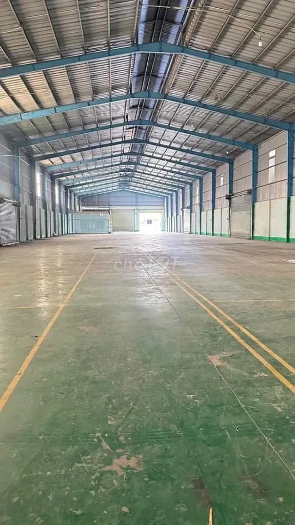 Xưởng Thuận An 2200m Đường Lớn xe cont Kinh doanh sản xuất