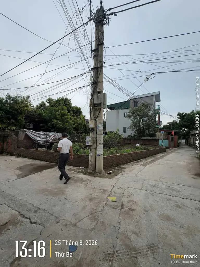 Main-Chính chủ cắt bán 100m2 đất (3 mặt đường) thuộc Khu D - Vinhomes Olympic-2