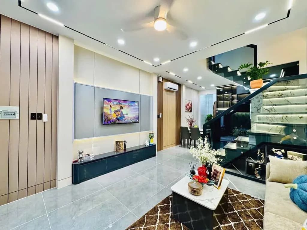Main-Chú Tư gửi bán gấp căn nhà 50m2 giá 2tỷ ngay trung tâm Thuận An. Sổ riêng-2