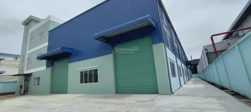 Main-Cho thuê 2800m2 xưởng mới 100% Tân Uyên, giá: 220 triệu/tháng, PCCC tự động, đường cont-0
