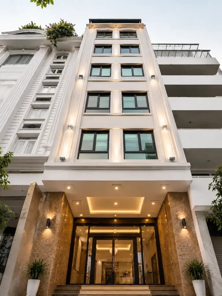 Main-Cho THUÊ LẠI TÒA NHÀ KHÁCH SẠN MẶT PHỐ BÙI THỊ XUÂN. 140M2 - 10 TẦNG.-0