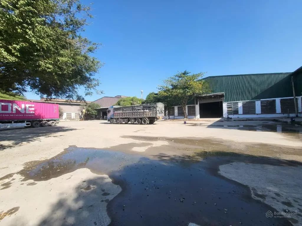 Main-Cho thuê 9000m2 xưởng Tân Uyên, tiếp gỗ Sơn, PCCC tự động, đường cont, giấy tờ đầy đủ-0