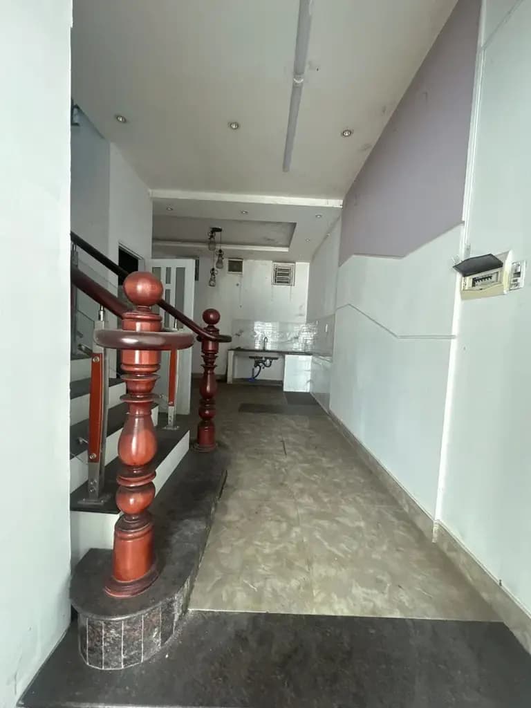 Main-Cho thuê nhà riêng: Cho thuê nhà riêng: Cho thuê Nhà 1 trệt 5 lầu giá 15 triệu m-1