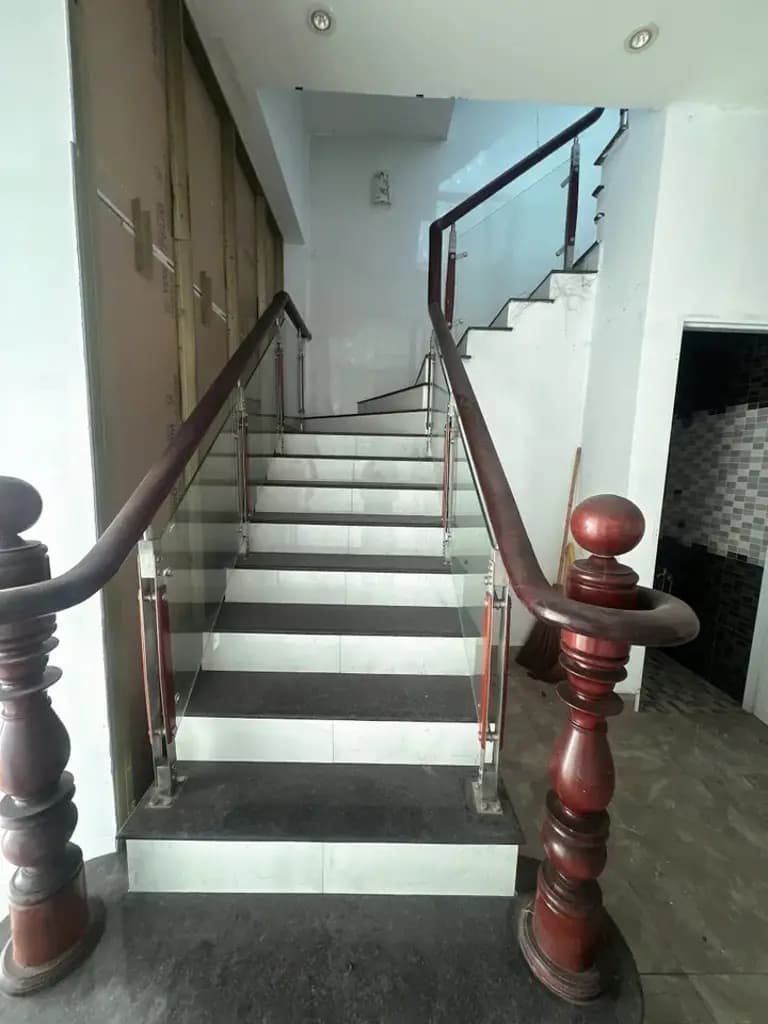 Main-Cho thuê nhà riêng: Cho thuê nhà riêng: Cho thuê Nhà 1 trệt 5 lầu giá 15 triệu m-3
