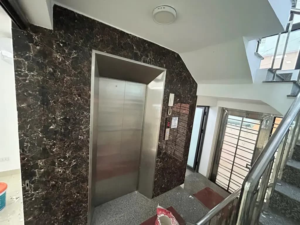 Main-Cho thuê nhà mặt phố Trần Đăng Ninh Cầu Giấy - 7 nổi 1 hầm, 68tr-3