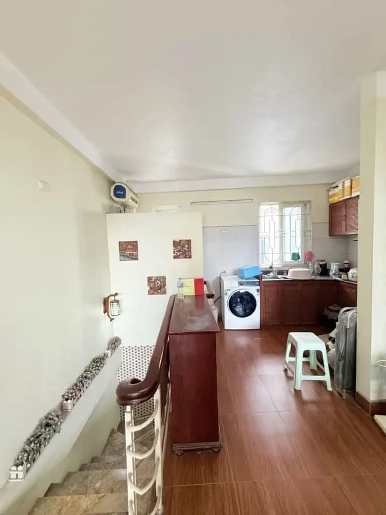 Bán nhà phố Đại La 42m2*4 tầng, MT 4.6m, giá 8.9 tỷ