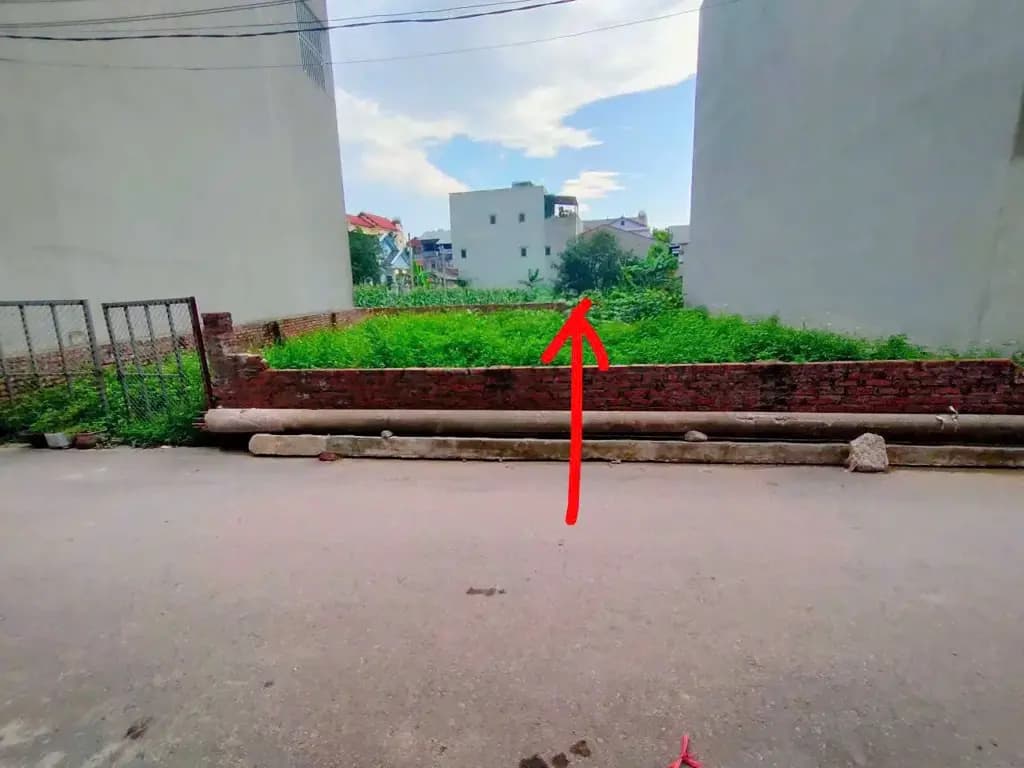 Main-Chính chủ cần tiền bán gấp mảnh đất full thổ cư tại Ba Vì, Hà nội. Diện tích 100m2 giá chỉ 600tr-0