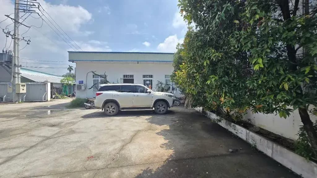 Main-Cho thuê 2400m2 Xưởng Vĩnh Tân ,Tân Uyên ,giá : 160 TRIỆU, đường cont-1