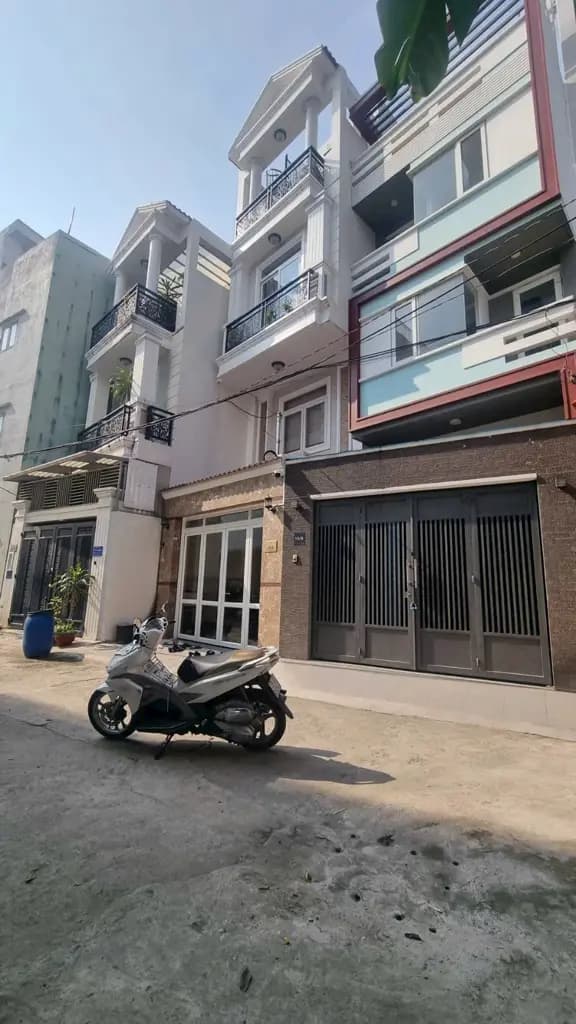 NHÀ 3 TẦNG – NGAY QL13 MỞ RỘNG – GẦN CẦU VƯỢT BÌNH PHƯỚC