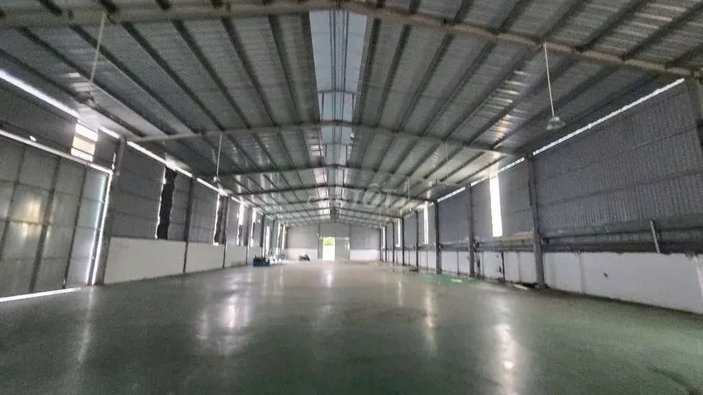 Main-Cho thuê xưởng 1600m2.Nền sơn epoxy,Đầy đủ công năng.Hòa lợi ,bến cát-1