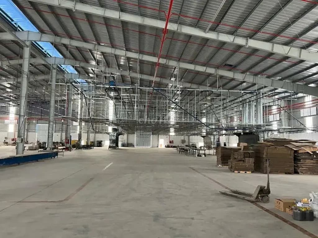Main-Cho thuê Kho, nhà xưởng 4200m2 giá 305 triệu tại Xã Tân Vĩnh Hiệp Thị xã Tân Uyên Bình Dương-0