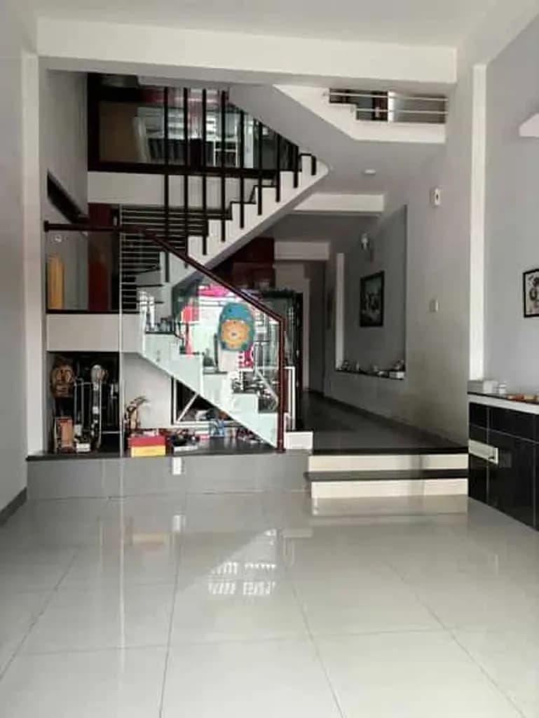 NHÀ NGUYÊN CĂN KDC HỒNG LONG 3 TẦNG, 3PN, FULL NỘI THẤT GIÁ 14TR