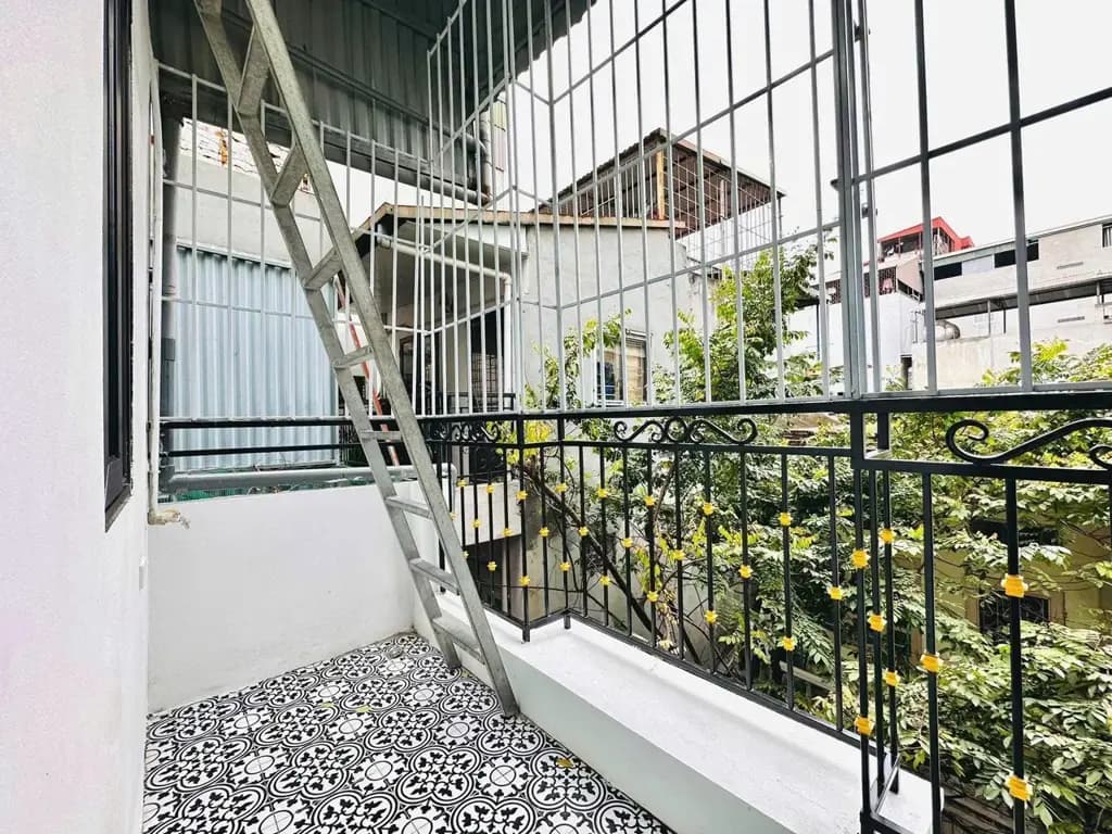 Main-🏡 TÔN THẤT TÙNG – ĐỐNG ĐA – NHÀ NGUYÊN CĂN 4 TẦNG – 2PN – 12,5 TRIỆU/THÁNG-5