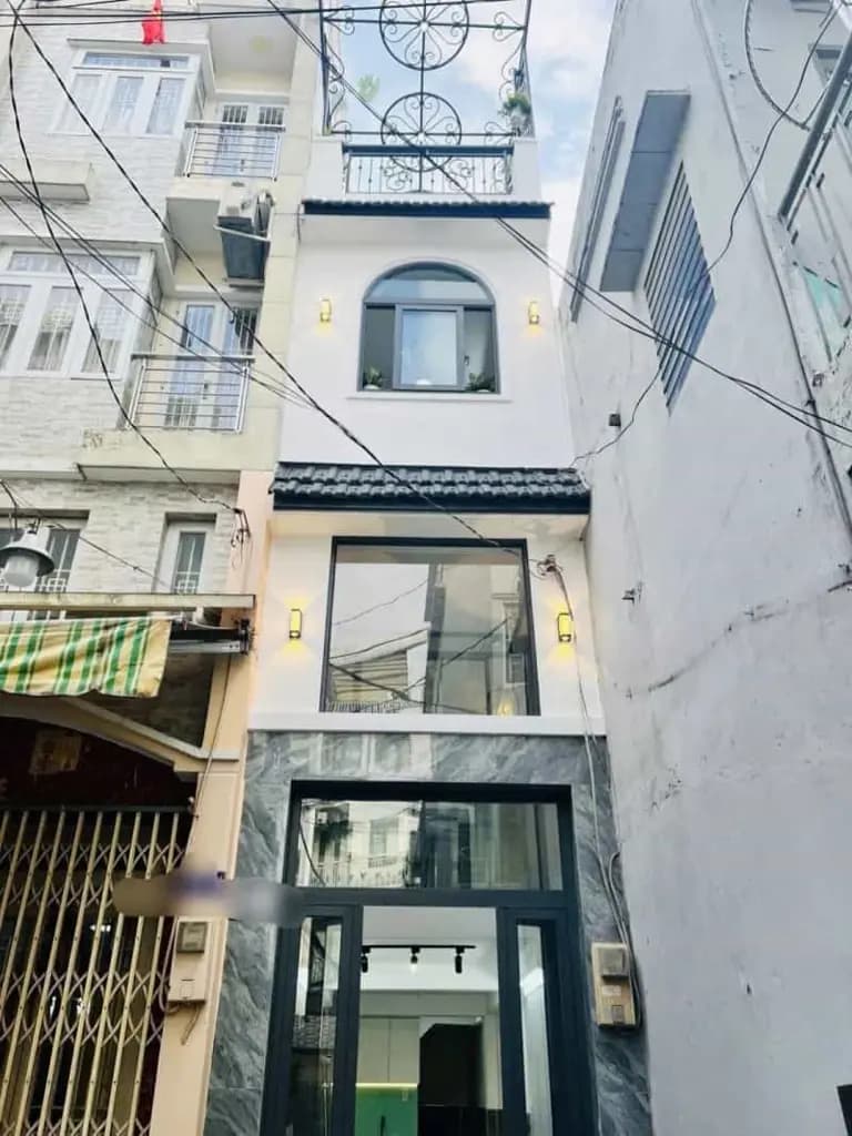 LÊ THỊ BẠCH CÁT Q11 - 25M2 - 5 TẦNG ĐÚC 3PN 2WC SÂN THƯỢNG GIÁ 4.5 TỶ