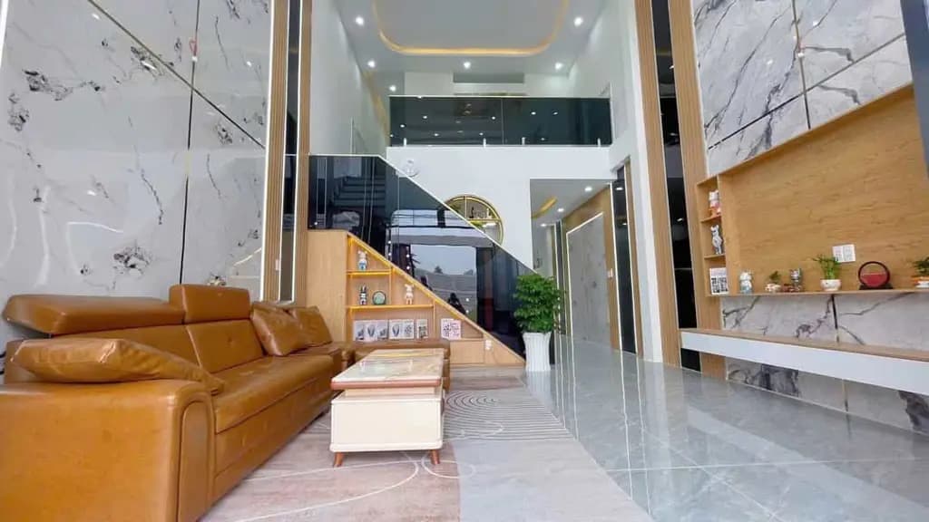 Main-NHÀ GÁC LỬNG THÔNG TẦNG – DỌN VÀO Ở NGAY!-1