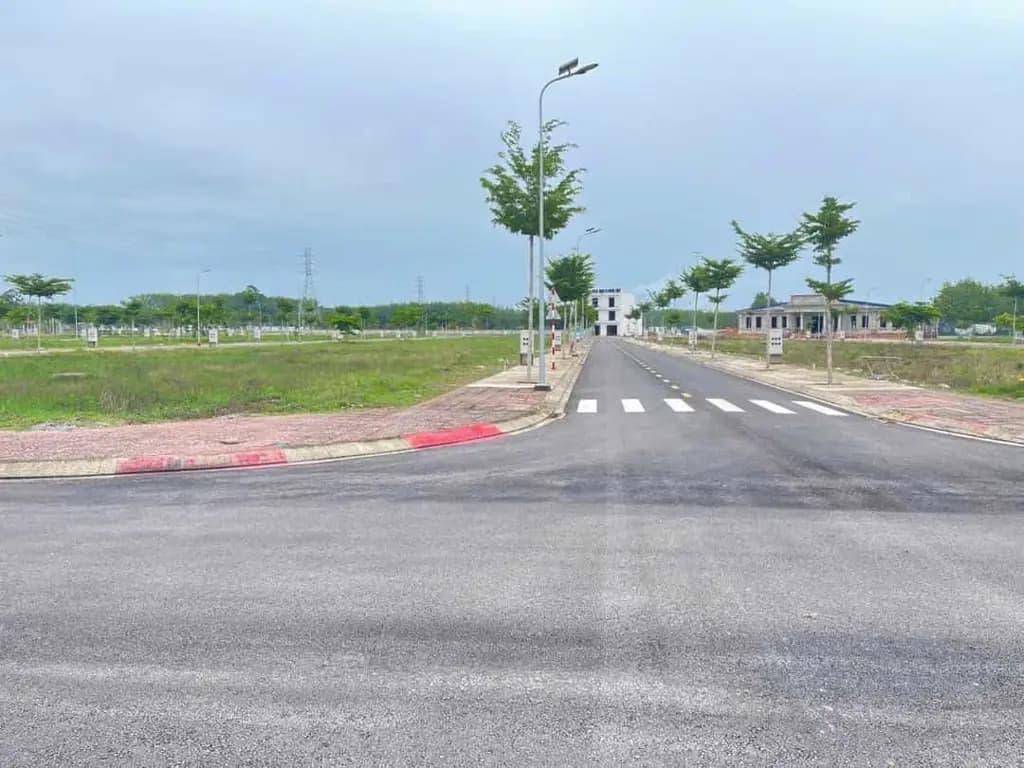 Main-Chỉ 239 triệu sở hữu đất nền 70m² mặt tiền đường DT 741. Gần KCN VSIP 2, quy hoạch 1/500, sổ sẵn-1