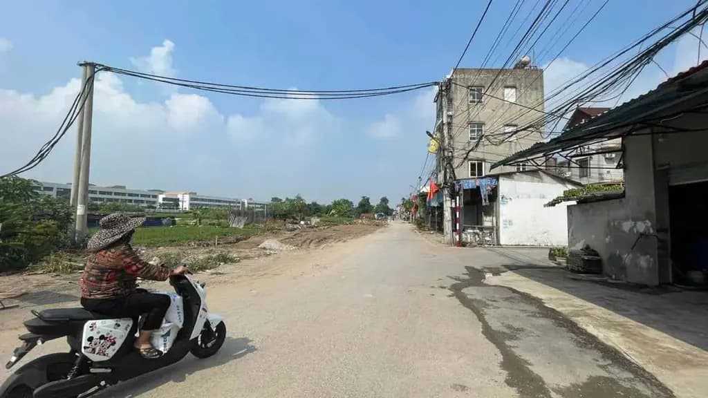 Main-Bán Đất 100m2 có sẵn 100 m2 thổ cư giá 1.6 tỷ tại Xã Bình Yên Huyện Thạch Thất Hà Nội-0
