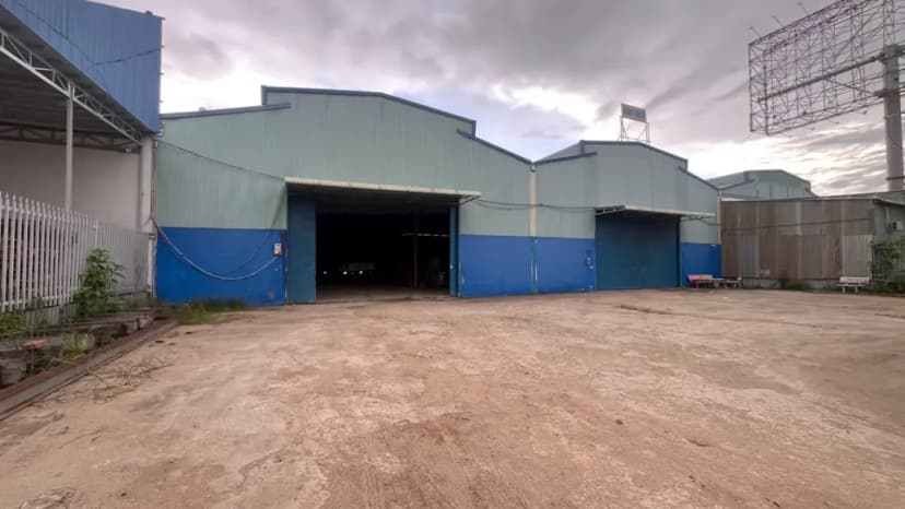 Cho thuê kho bãi 1100m2 QL1A Hưng Phú - 66 Triệu