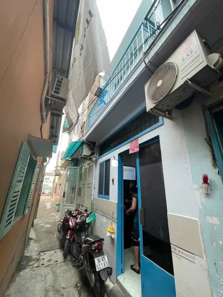 NHÀ VUÔNG NHƯ ĐÚC SÁT MẶT TIỀN HẺM THÔNG CHỈNH NHỈNH 1 ĐỒNG - SIÊU RẺ