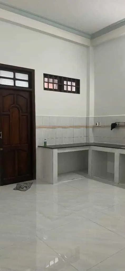 Main-MẶT TIỀN KINH DOANH 2 LẦU 5M x 20M TRỆT TRỐNG SUỐT GIÁ 24TR-1