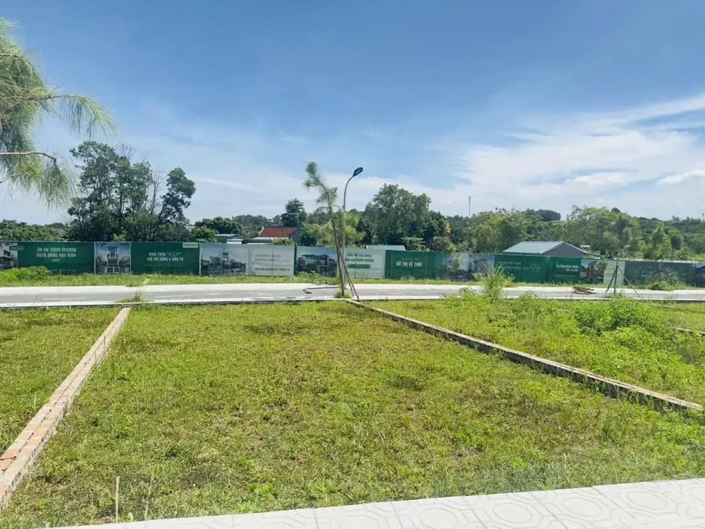 Main-Bán Đất 100m2 có sẵn 100 m2 thổ cư giá 2 tỷ tại Đường Quốc Lộ 21A Tân Xã Huyện Thạch Thất Hà Nội-0