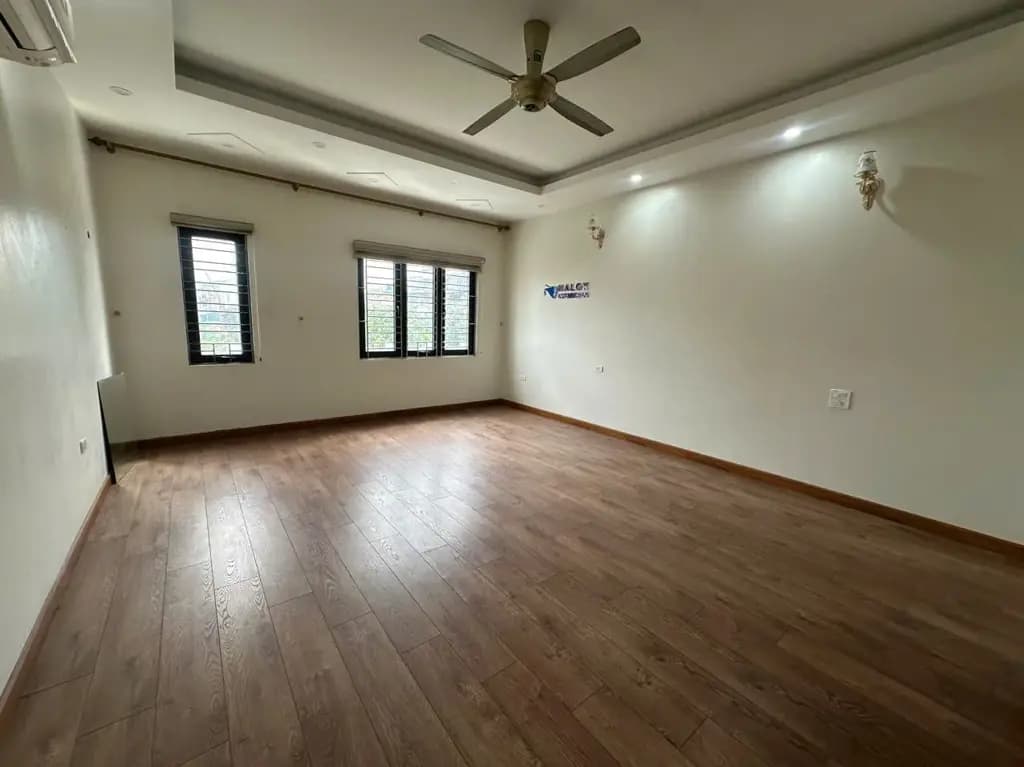 Main-Cho thuê văn phòng Vạn Phúc 70 m2/tầng gồm 2 phòng làm việc-6