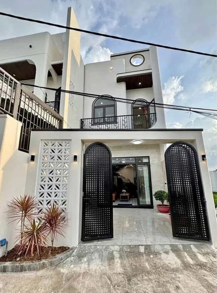 Main-Nhà đẹp khu dân cư đông đúc sổ riêng thổ cư sang tên trong ngày-0