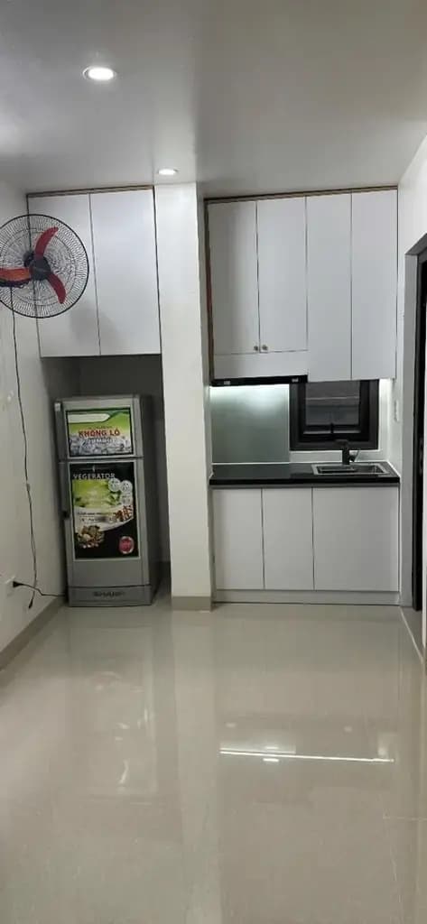 CHO THUÊ CCMN PHAN ĐÌNH GIÓT Đầy đủ đồ nóng lạnh, điều hoà, giường tủ, quạt - có thang máy Đóng 3 cọc 1 Điện là 3800k / số phí rác thải 20k/ người wifi 50k/ người Phòng ở tối đa 3 người Giá 6 triệu/ tháng