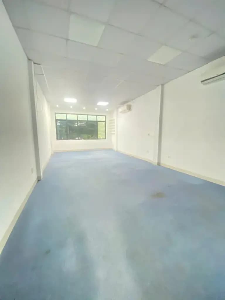Main-Văn phòng cho thuê Vị trí cực kỳ thuận tiện mặt đường Trần Vỹ-3