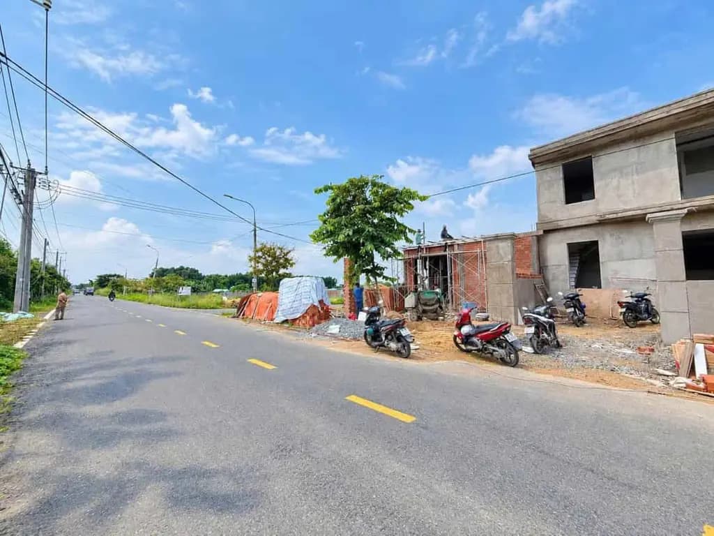 Main-EM CÒN 1 LÔ GÓC 2 MẶT TIỀN ĐƯỜNG HƯƠNG LỘ 7 GIÁ CHỈ 1 TỶ 980 TRIỆU-1