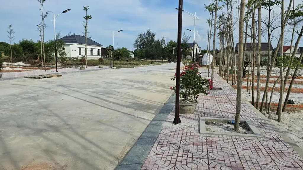 Main-LÔ ĐẤT 199.3m2 có sẵn 100 m2 thổ cư giá 390 triệu tại gần ngã tư giao nhau đường trục dọc và đường ven biển Xã Triệu Vân Huyện Triệu Phong Quảng Trị-2