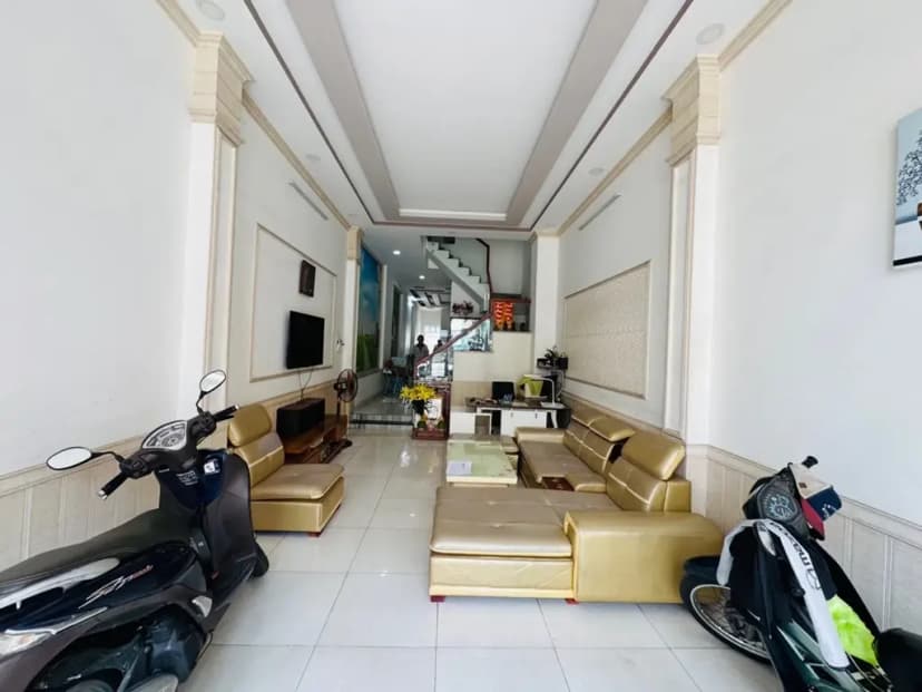 Bán Nhà gấp mặt tiền kinh doanh sầm uất giá chỉ 24 tỷ
